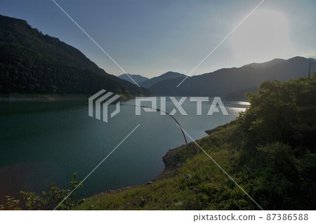 Shimokubo Dam's Kamiryu Lake Shimokubo Dam's Kamiryu Lake 87386588