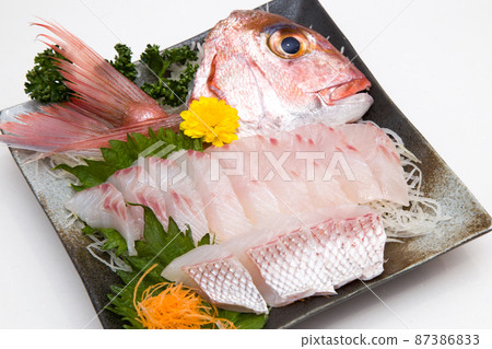 Red sea bream sashimi 87386833