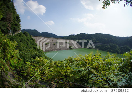 Minoogawa Dam Embankment and Yu Yu Lake Minoogawa Dam Embankment and Yu Yu Lake 87389812