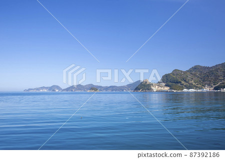 Dolphin Island and Hoto Island on Youra Peninsula 87392186