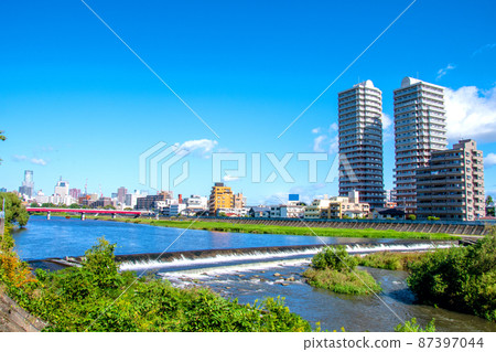 City of Trees Sendai Early Autumn Hirose River Koriyama Weir Upstream view from the right bank promenade 87397044