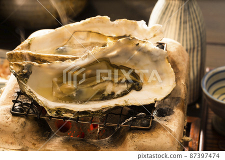 Baked oysters 87397474