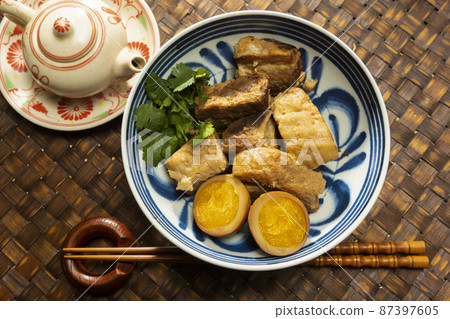 Tit Ko Chun（Kakuni 豬肉）越南菜 87397605