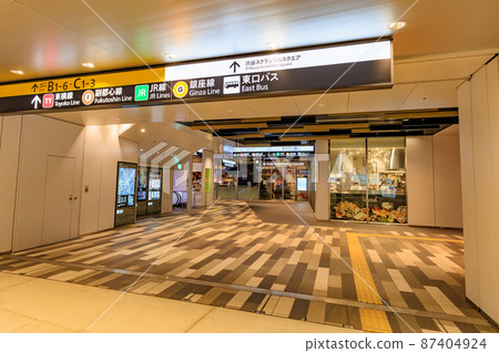 東京澀谷站地下通道 87404924