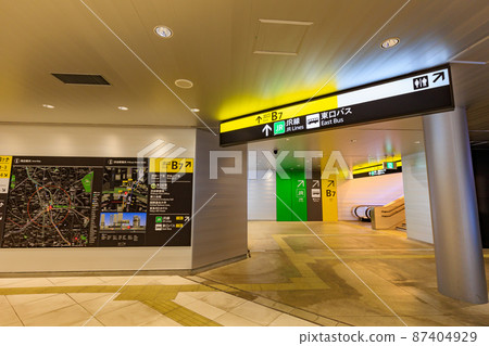 Underground passage at Shibuya Station, Tokyo 87404929
