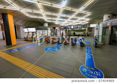 Underground passage at Shibuya Station, Tokyo Tokyu Toyoko Line Hikarie 2 ticket gate 87404969