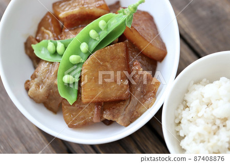 Pork belly seasoned with oyster sauce and radish and rice 87408876
