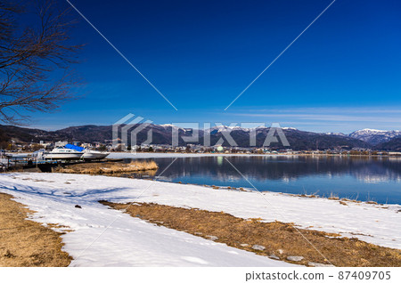 Nagori Snow and Lake Suwa Nagori Snow and Lake Suwa 87409705