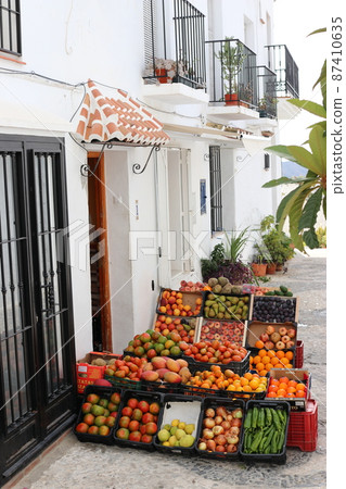 城市裡的蔬菜水果商 87410635