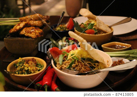 Authentic ethnic food Authentic ethnic food 87413805