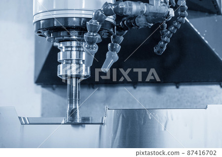 The CNC milling machine rough cutting the injection mold parts by indexable endmill tools. The CNC milling machine rough cutting the injection mold parts by indexable endmill tools. 87416702