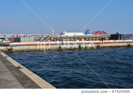 神戶港新光碼頭2號碼頭的住友倉庫,計劃中的競技場建設工地 神戶港新光碼頭2號碼頭的住友倉庫,計劃中的競技場建設工地 87420400