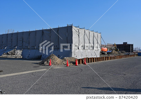 Sumitomo Warehouses at Shinko Pier No. 2 Jetty, Kobe Port, the planned arena construction site Sumitomo Warehouses at Shinko Pier No. 2 Jetty, Kobe Port, the planned arena construction site 87420420