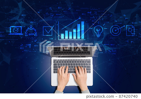 Marketing concept with person using laptop 87420740