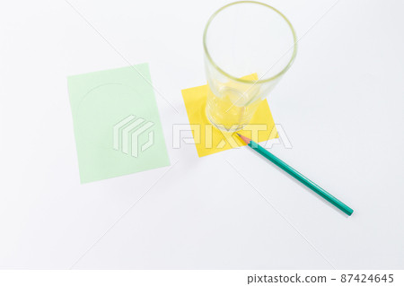 making circle on paper, craft for kids, step by step instruction, DIY 87424645