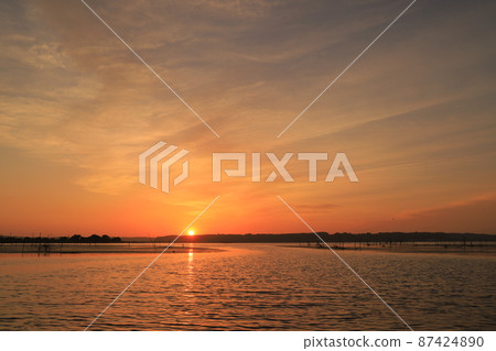 Landscape of the sunrise in Imba-numa 87424890