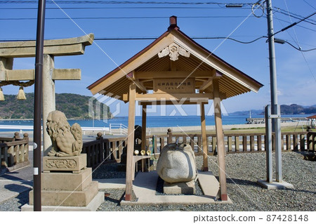 Shimane Peninsula 42ura Noiura's Nisakanoi Shrine Shimane Peninsula 42ura Noiura's Nisakanoi Shrine 87428148