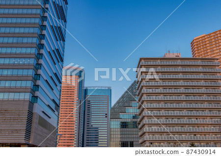 Toyosu，江東區，東京晚上都市風景 87430914