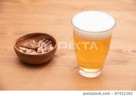 Mixed nuts of beer and snacks 87432162