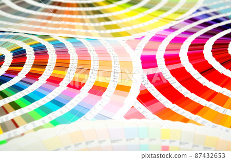 幾個顏色指南遍布各處。顏色,多彩,設計職業形象 幾個顏色指南遍布各處。顏色,多彩,設計職業形象 87432653