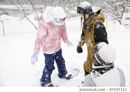 Snowboard school image private lesson Snowboard school image private lesson 87435312