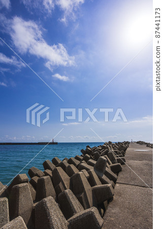 Breakwater and lighthouse at Aise Port, Hitachi City, Ibaraki Prefecture Breakwater and lighthouse at Aise Port, Hitachi City, Ibaraki Prefecture 87441173