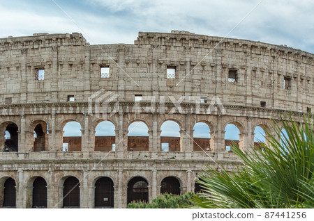 Ancient Colosseum in Rome, Italy Ancient Colosseum in Rome, Italy 87441256
