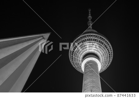 Berliner Fernsehturm, Berlin TV tower, iconic symbol of Berlin, Germany Berliner Fernsehturm, Berlin TV tower, iconic symbol of Berlin, Germany 87441633