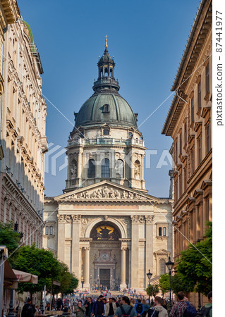 St. Stephen Basilica, Roman Catholic basilica in Budapest, Hungary St. Stephen Basilica, Roman Catholic basilica in Budapest, Hungary 87441977
