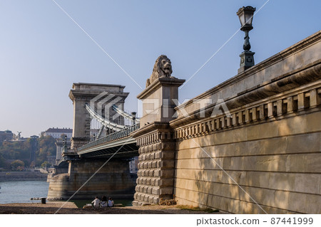 Szechenyi Chain Bridge on the Danube river in Budapest, Hungary Szechenyi Chain Bridge on the Danube river in Budapest, Hungary 87441999