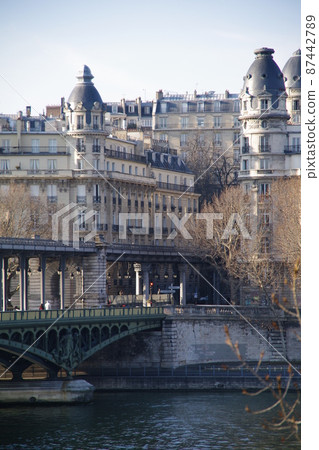 Passy, 16th arrondissement of Paris seen over the Seine 87442789