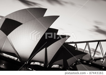 Sydney Opera House at Dusk Sydney Opera House at Dusk 87443161