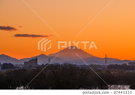 Superb view of the sunset sky and Mt. Fuji Superb view of the sunset sky and Mt. Fuji 87443333
