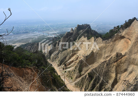 苗栗火焰山，代坂大米屋 87444960