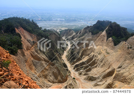 苗栗火焰山，代坂大米屋 87444978