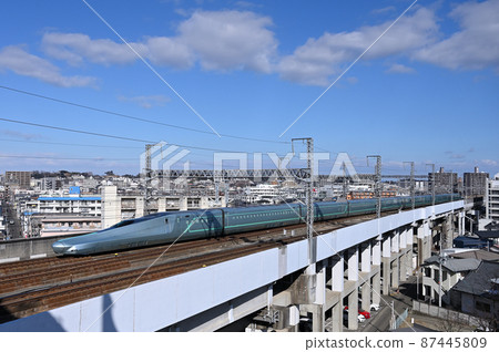 E956 type ALFA-X under test run on the Tohoku Shinkansen E956 type ALFA-X under test run on the Tohoku Shinkansen 87445809
