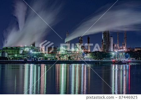 Beautiful light and smoke from the factory Beautiful light and smoke from the factory 87446925