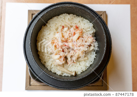 [烹調] 蟹釜飯 87447178