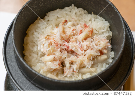 [Cooking] Crab Kamameshi 87447182