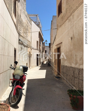 Sicilian alley Sicilian alley 87448117