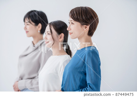 3 位女性肖像檔案 3 位女性肖像檔案 87449475