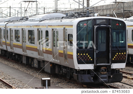 Utsunomiya Line E131 series detained in Oyama train ward (before commercial operation) 87453083