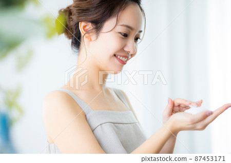 Beauty image 87453171