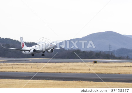 岡山桃太郎機場岡山→那霸日本越洋B738起飛4 岡山桃太郎機場岡山→那霸日本越洋B738起飛4 87458377