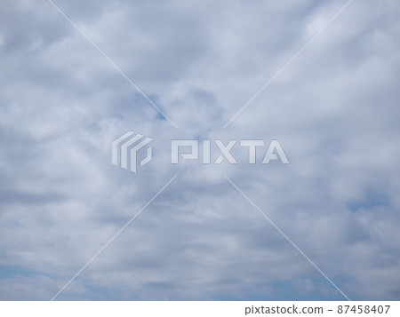 Cloudy sky in Enoshima 87458407