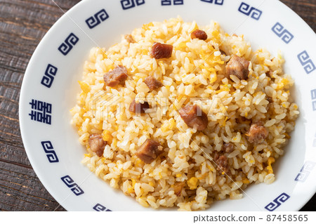Para，蓬鬆，濕潤和美味的炒飯 87458565