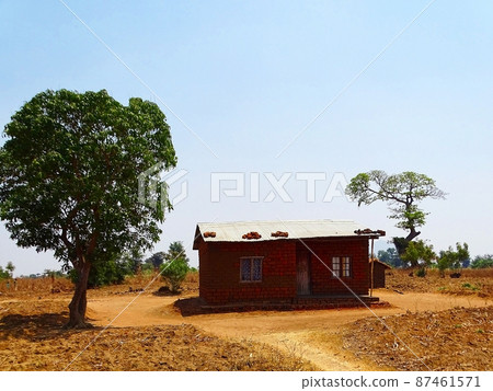Everyday scenery of Malawi and Zomba in Africa (private house) 87461571