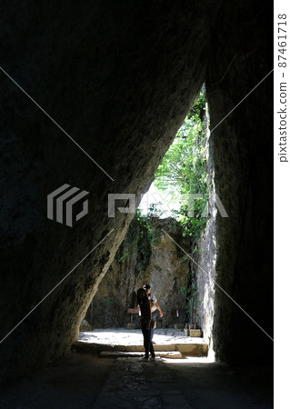 The best sacred place of the Ryukyus Saikaki of Utaki Sanjiki (Ms. The best sacred place of the Ryukyus Saikaki of Utaki Sanjiki (Ms. 87461718