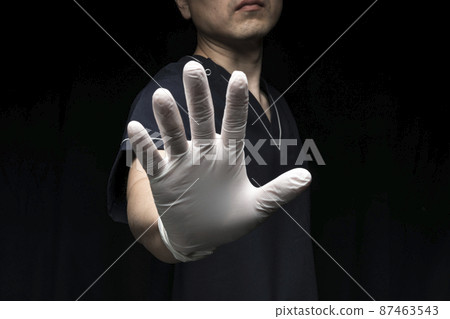 男醫生舉手(手勢) 男醫生舉手(手勢) 87463543