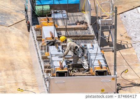 Construction site Steel frame loading and unloading Construction site Steel frame loading and unloading 87466417